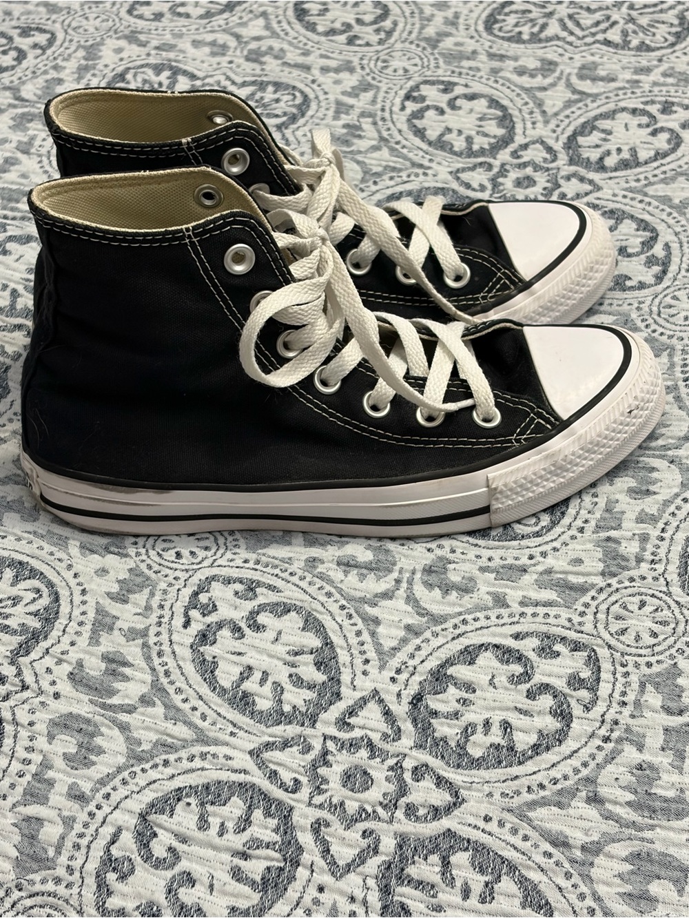 Converse Black & White High Top Sneakers 6.5